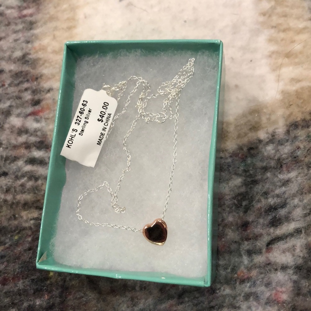 beautiful pink heart necklace